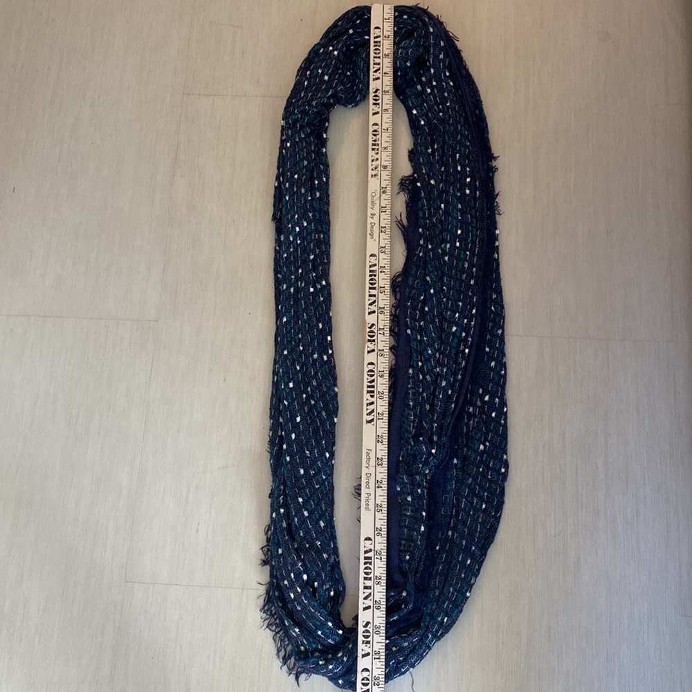 Scarf - Picture 3 of 4